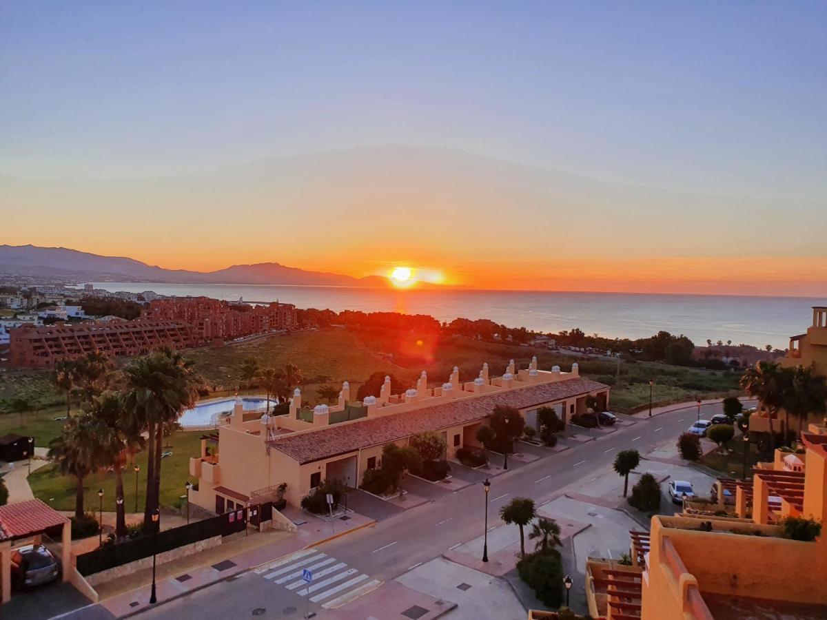 מנילבה Seaview A Spectacular 3 Bed 3 Bathroom Penthouse מראה חיצוני תמונה